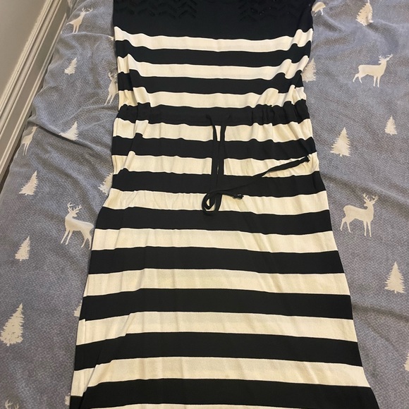 Dresss - Picture 11 of 16